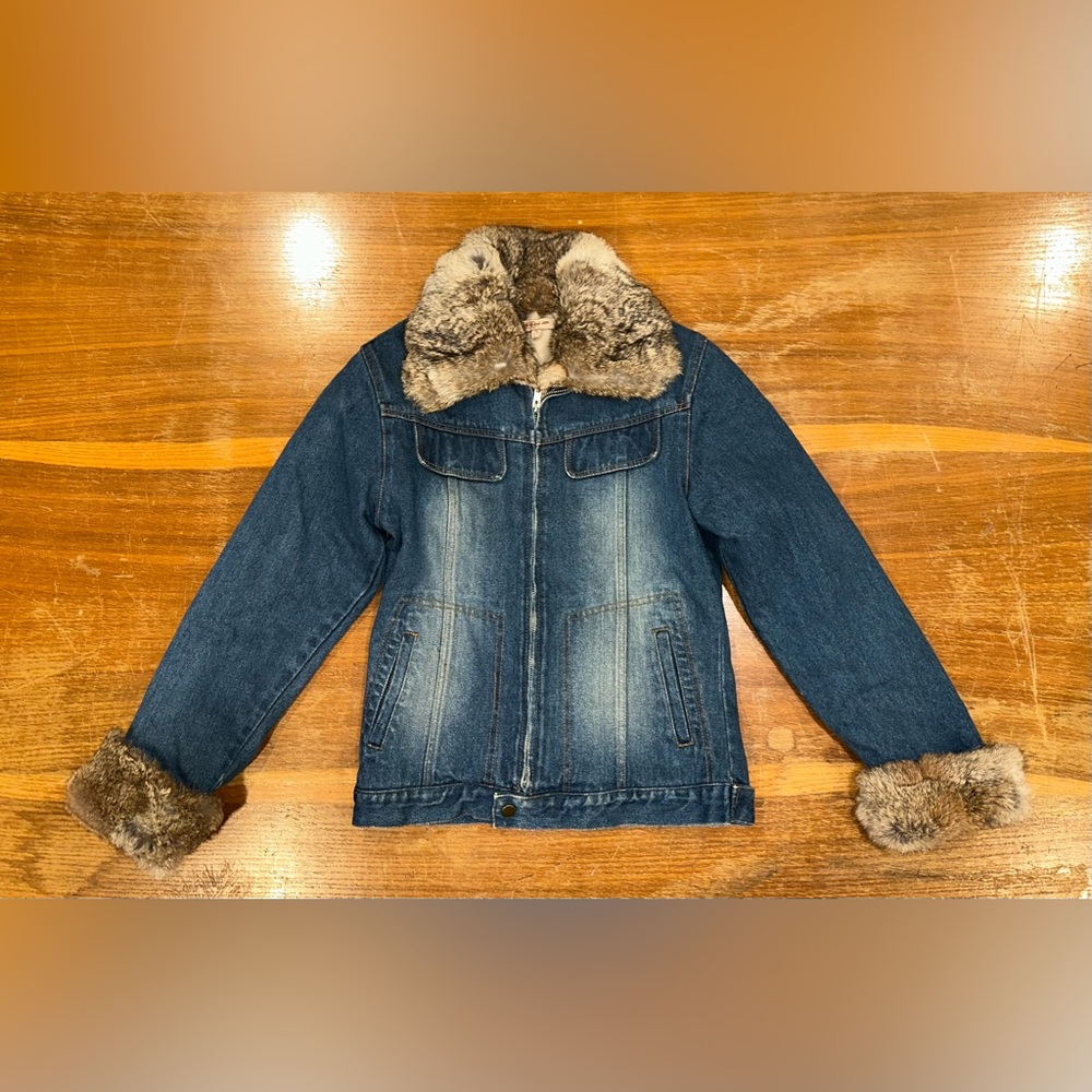 Mojo VTG Denim women’s Jacket with Rabbit Fur Collar & Cuffs. Removable lining